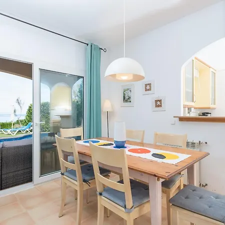 Holiday home Embat Arta